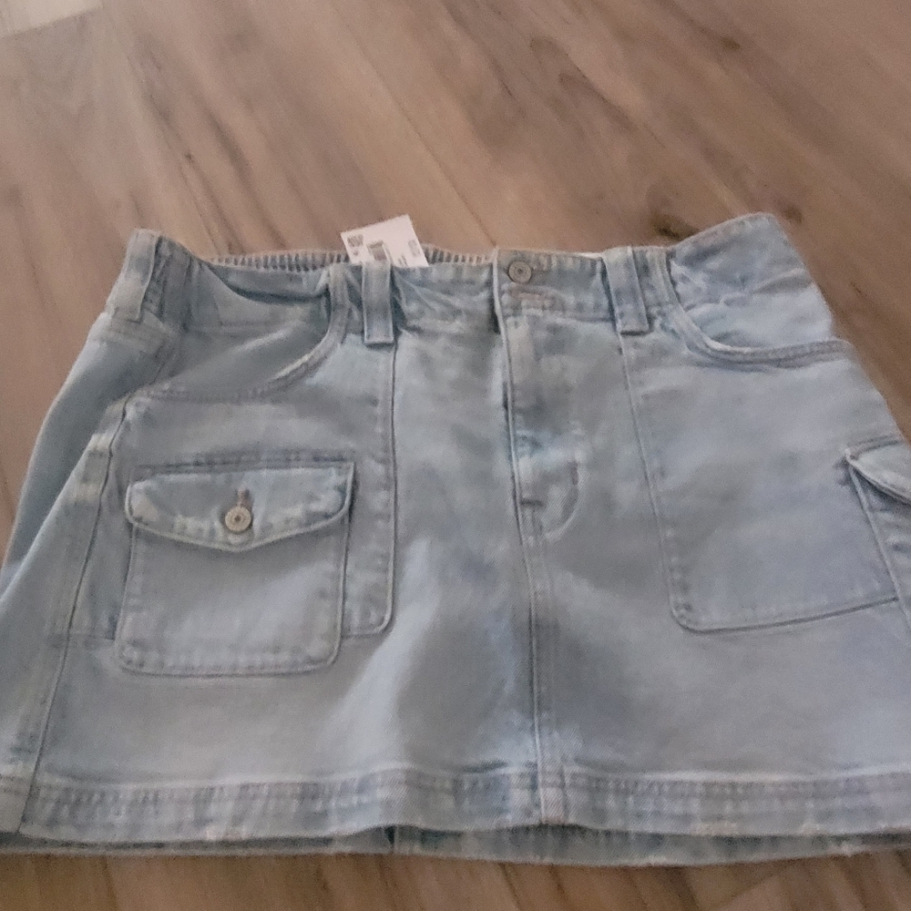 NWT American Eagle Denim Skirt Size 14.